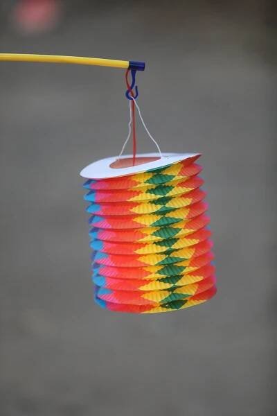 Pohádkové putování. Wilsonův les hostil tradiční lampionový průvod