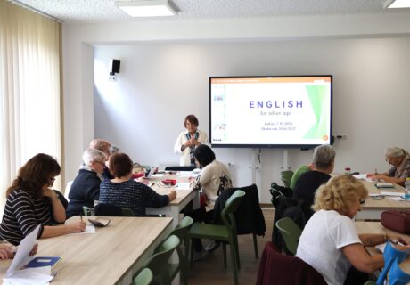 Zahájení angličtiny – senioři (33)